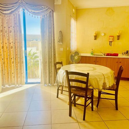 IX Xaluppa J6 Apartment Għajnsielem Buitenkant foto